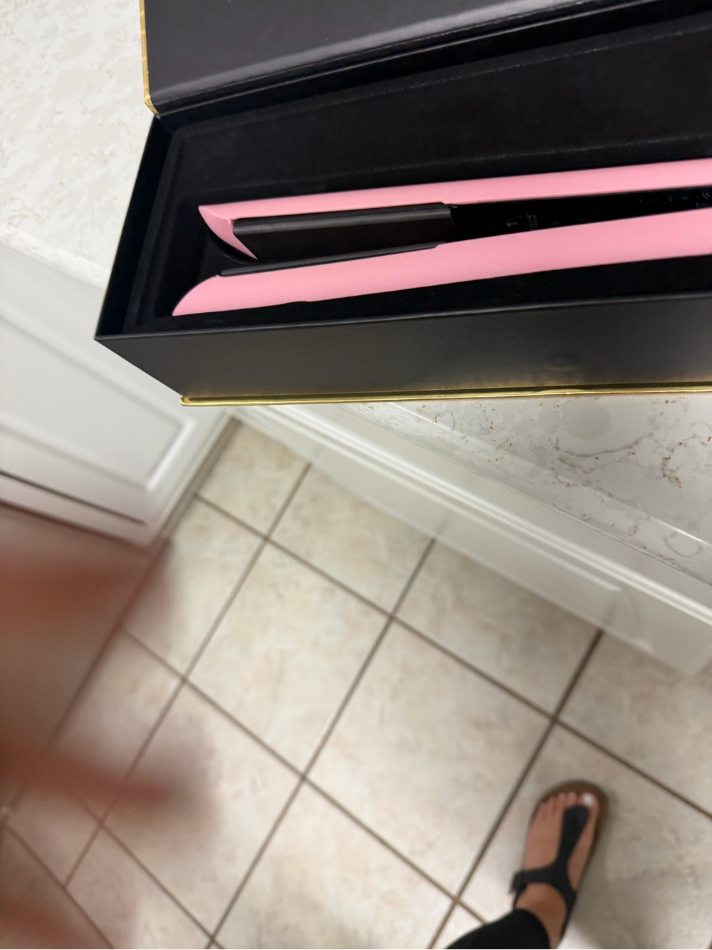 SOLEIL Soft Baby Pink Flat Iron — Smooth Styling for Women